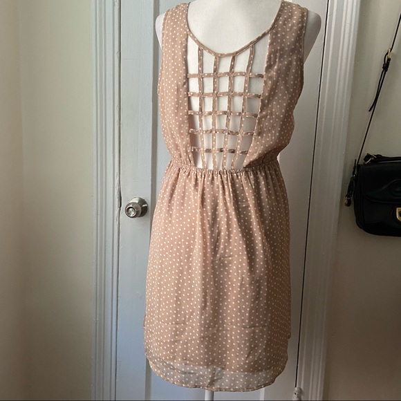 Cute tan and white polka dot summer dress - Picture 4 of 7